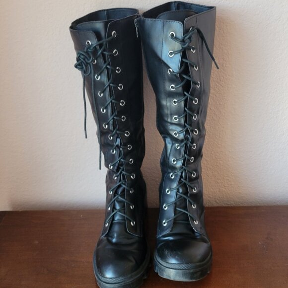 Goth Platform Boots - Picture 2 of 13